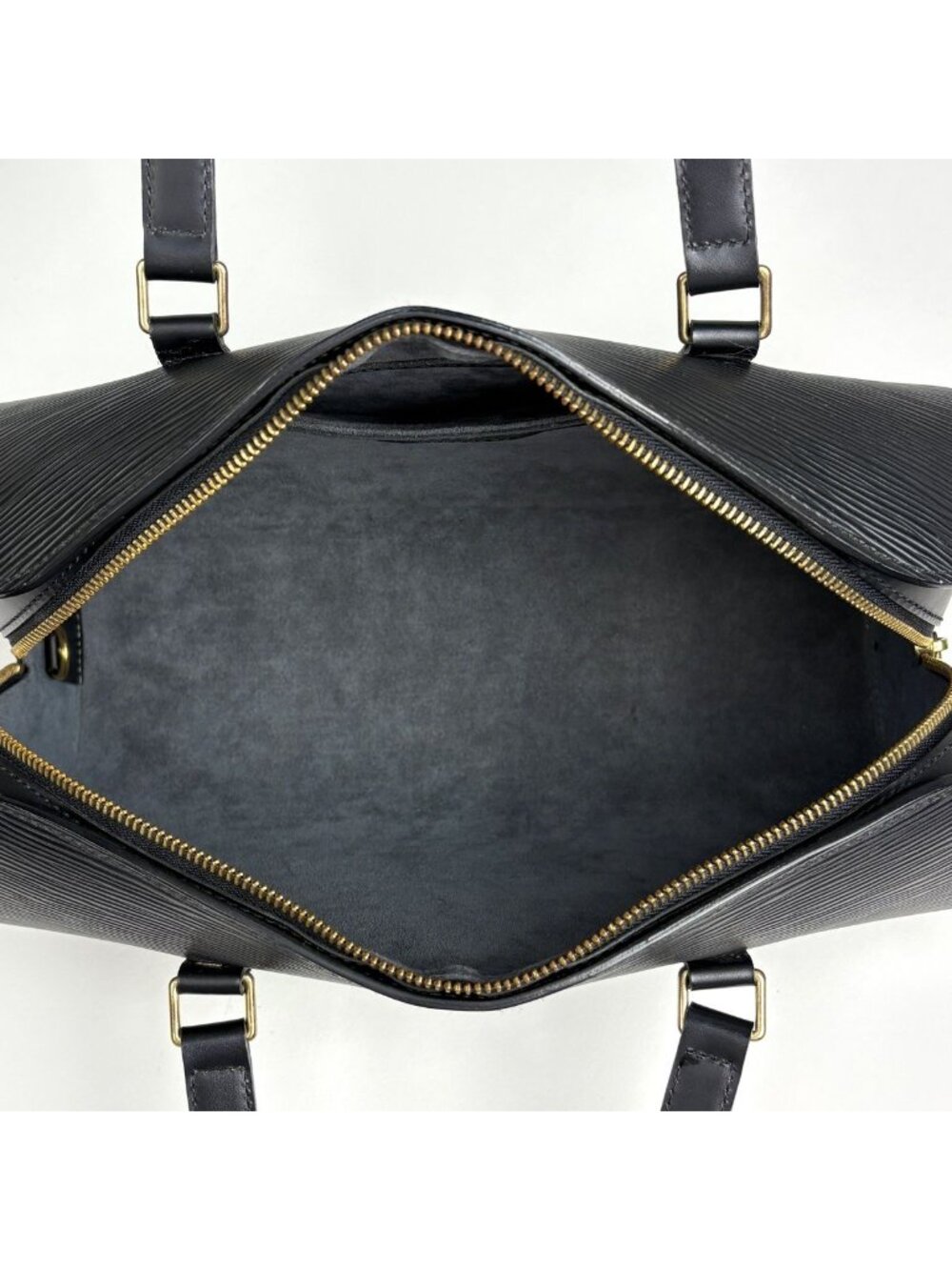 Louis Vuitton Handbag Black Epi - Picture 11 of 11